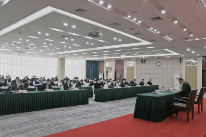 鞍勤集團(tuán)、溫泉集團(tuán)舉辦貫徹落實市第十三次黨代會精神宣講報告會