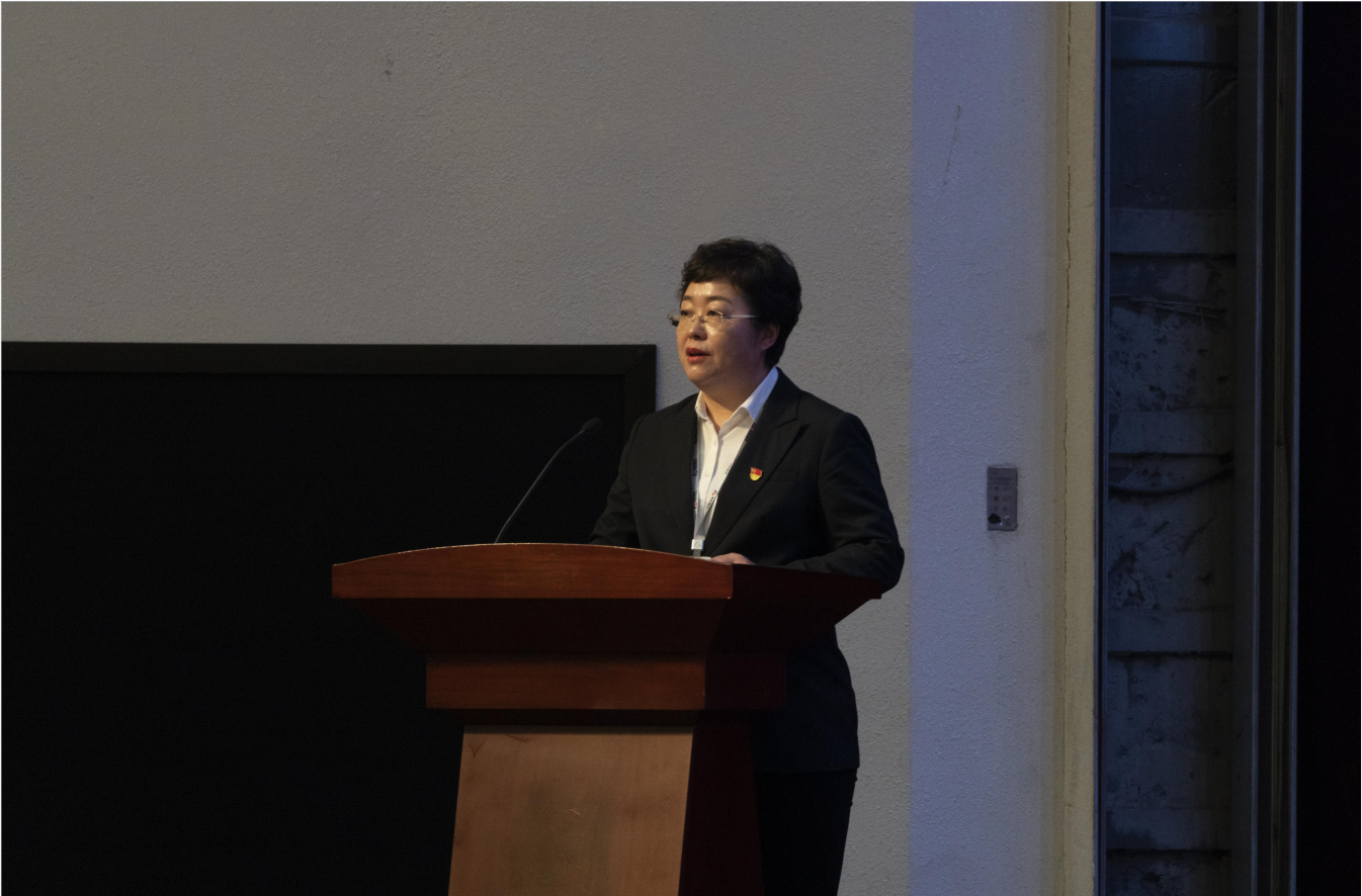 “襄盛舉 聚合力 創(chuàng)佳績”鞍勤集團、溫泉集團、公服集團2022年表彰大會隆重舉行