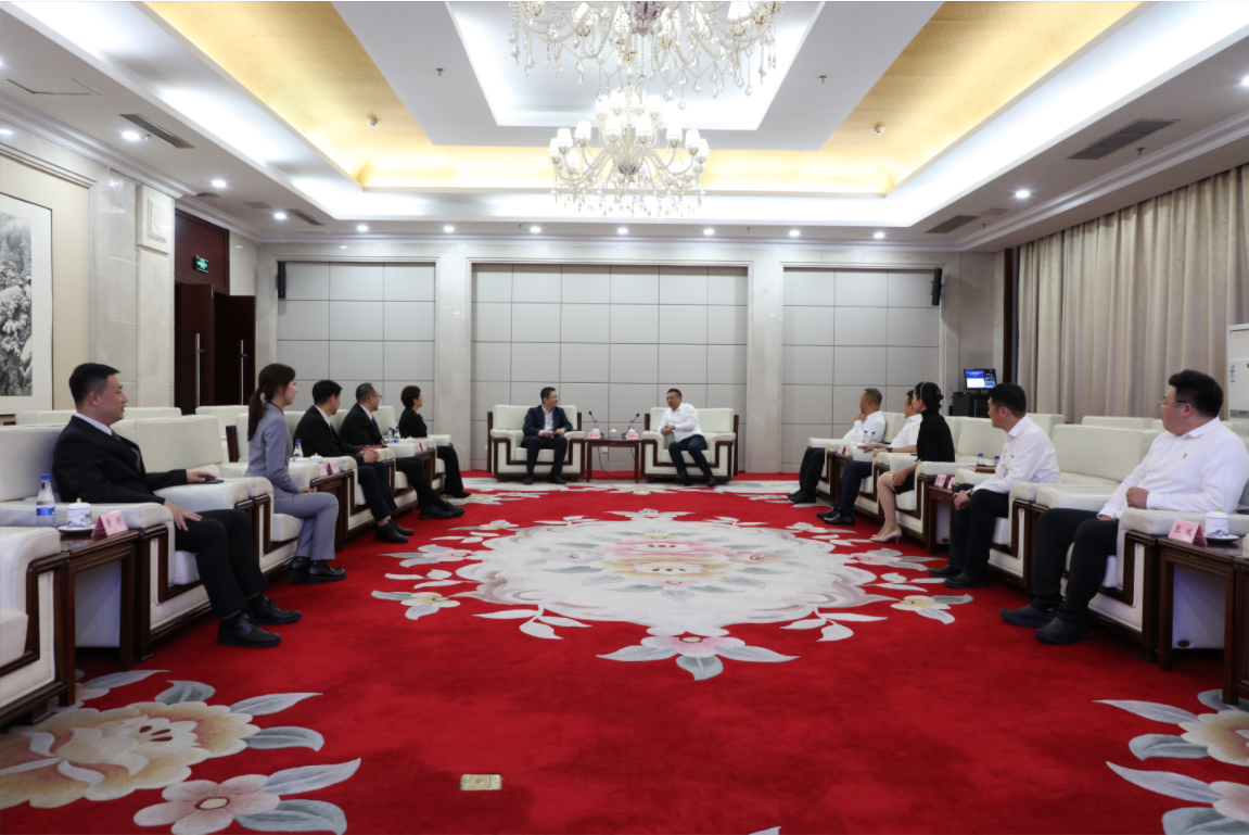鞍勤、溫泉、公服集團(tuán)與招商銀行簽訂戰(zhàn)略合作協(xié)議！銀企合作譜新篇